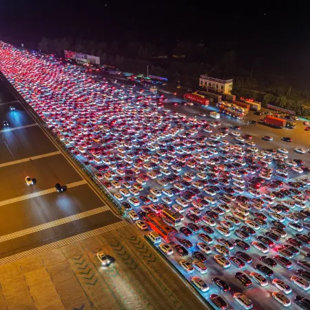 Pekín impulsa un “rescate de tráfico” para escapar de los embotellamientos