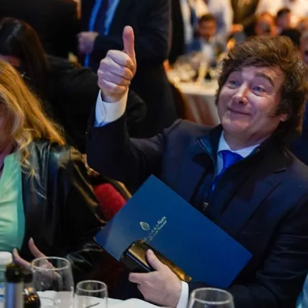 Un nombre inesperado empieza a sonar en el círculo de Milei para 2027