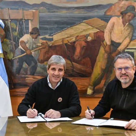 Caputo vs. intendentes: la nueva herramienta online que mete más tensión política