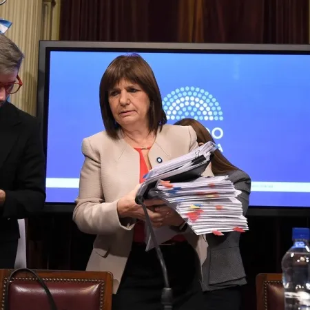 El Senado le marcó la cancha al Gobierno y Bullrich postergó la reforma laboral