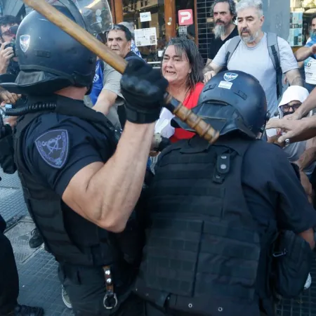 Congreso, jubilados y represión: procesamiento por agresión a un Policía Federal