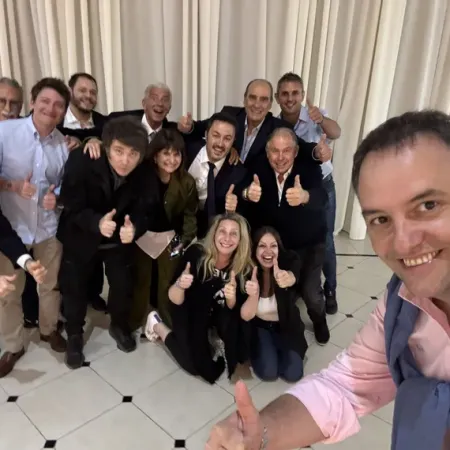 Javier Milei reúne al Gabinete en Olivos con un asado: el gesto político que prepara