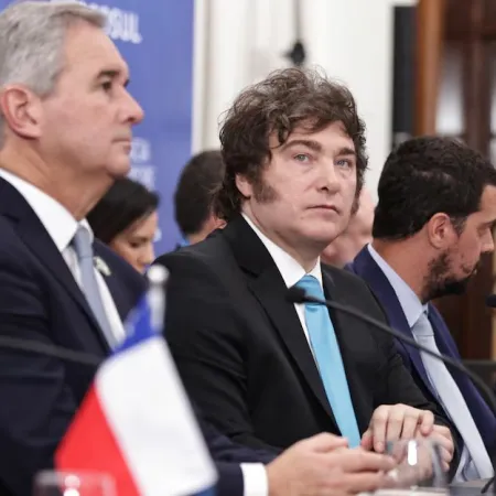 "Narcoterrorista" y "vergüenza": las 10 frases más fuertes de Milei ante el Mercosur