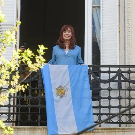 Cristina Kirchner fue derivada al Sanatorio Otamendi por un problema de salud