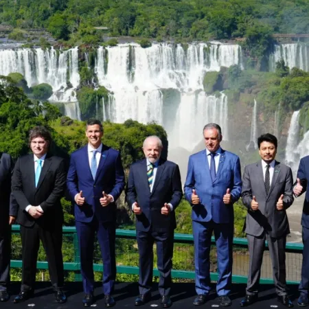 La foto del Mercosur: cómo el gesto de Javier Milei construye su identidad política