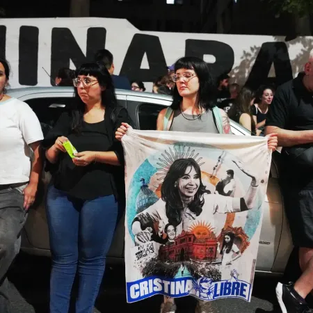 Máximo Kirchner agradeció el acompañamiento a su madre durante la internación