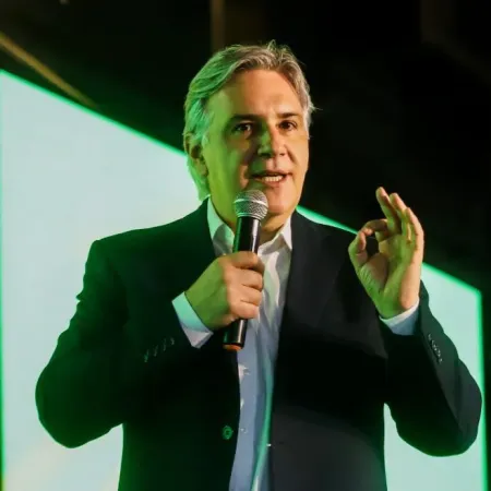 Jubilaciones en Córdoba: los 5 cambios clave que anunció Martín Llaryora