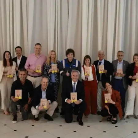 Detalles del polémico libro que Milei le regaló a su gabinete: quién es Walter Block