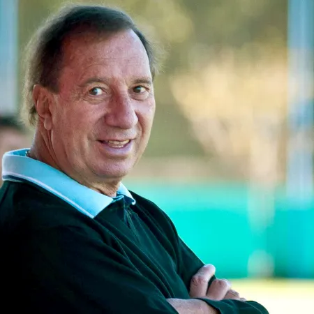 El día que Carlos Bilardo fue a brindar en Nochebuena a la AFIP
