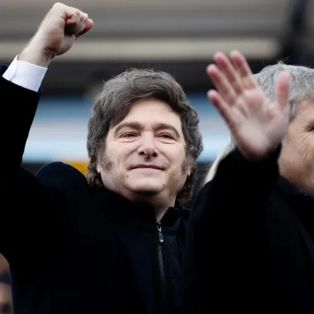 Milei modificó el Presupuesto: millones para PAMI, ANSES y Fuerzas Armadas