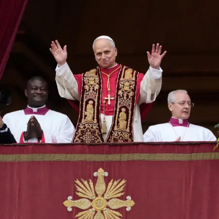 El Papa León habló ante 26.000 fieles en su mensaje Urbi et Orbi de Navidad