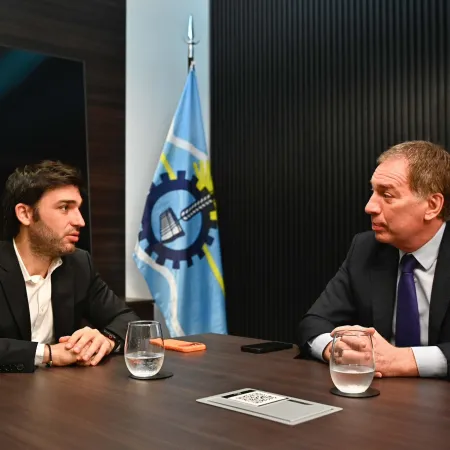 Santilli y Nacho Torres: tregua por los $51.000 millones y el Presupuesto 2026