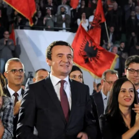 Elecciones en Kosovo buscan romper estancamiento institucional tras un año