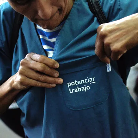 El Gobierno avanza con la reconversión de planes sociales: cómo será la prueba piloto