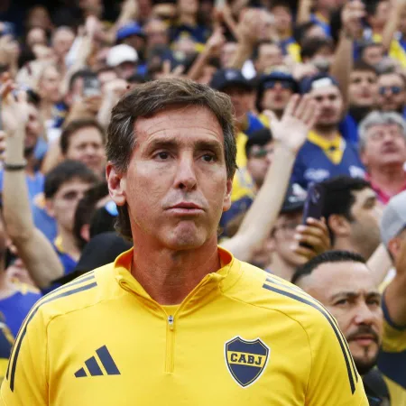 Riquelme confirmó a Claudio Úbeda para seguir al frente de Boca Juniors