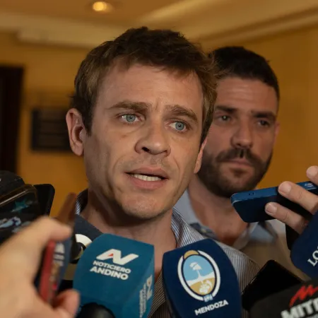 El Gobierno de Mendoza va contra la Liga Mendocina de Fútbol, aliada de Tapia y Toviggino