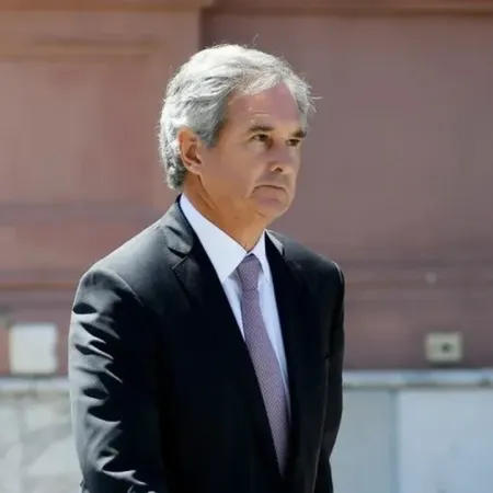 Un clic desde Damasco encendió alarmas en Buenos Aires: qué decidió Pablo Quirno