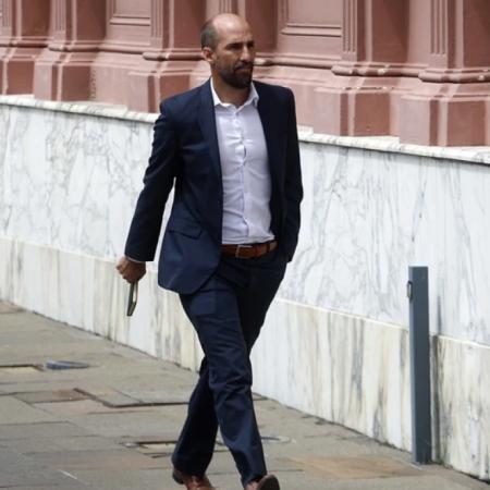 Manuel Adorni echó a José Rolandi y eliminó la vicejefatura: qué pasa con YPF