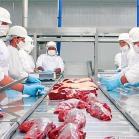 Brasil recorta oferta de carne vacuna y presiona a los mostradores en todo el mundo