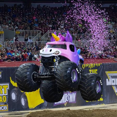 La Plata vibra con el Monster Jam: camiones gigantes y adrenalina en el Estadio Único