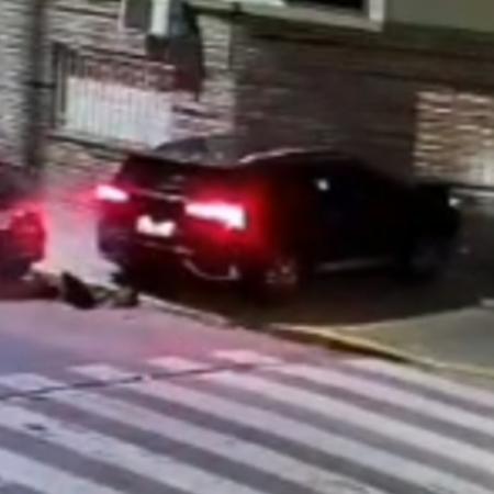Un hombre borracho chocó cuatro autos y se estrelló contra un edificio en Villa del Parque