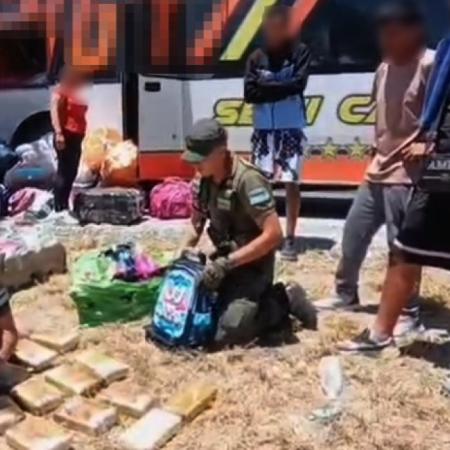 Cayeron tres mujeres que transportaban 65 kilos de marihuana ocultos en mochilas infantiles