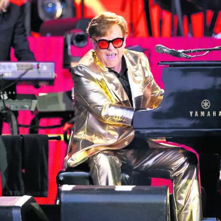 Elton John, a punto de quedarse ciego