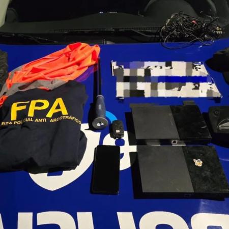 Se hicieron pasar por policías antinarcóticos y asaltaron una casa en Córdoba