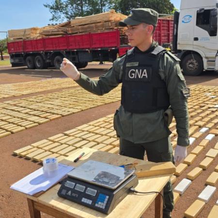 Camuflado: secuestran más de siete toneladas de marihuana ocultas en cofres de madera