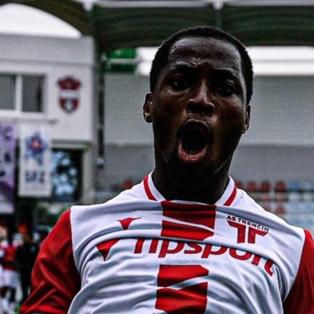 Deportivo Riestra y su apuesta nigeriana: quién es Johnson Nsumoh