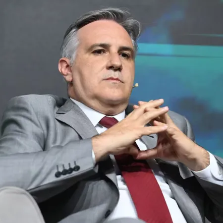 Llaryora activó el 2027 en Córdoba: rompe con Schiaretti y potencia su gabinete