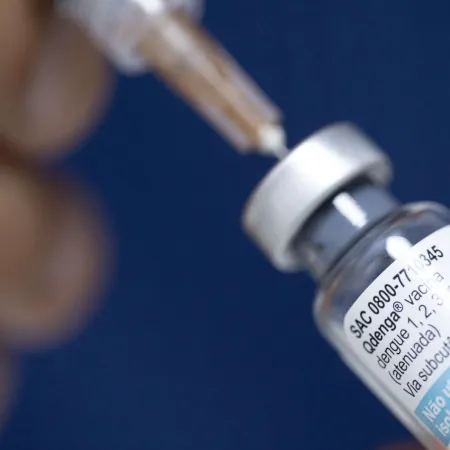 Vacunas bajo la lupa: diputados K acusan a Salud de vaciar la CoNaIn