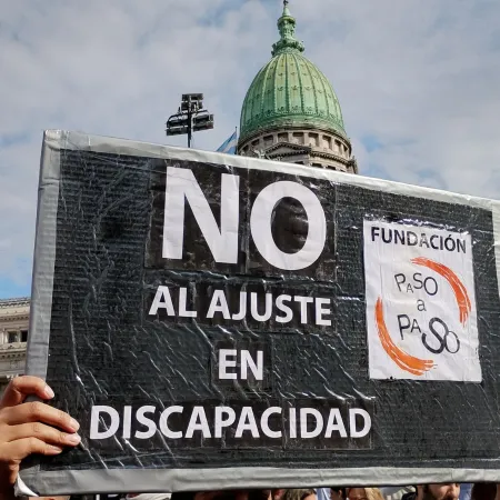 Milei firmó un DNU clave: por qué disolvió la ANDIS y qué cambia en Salud