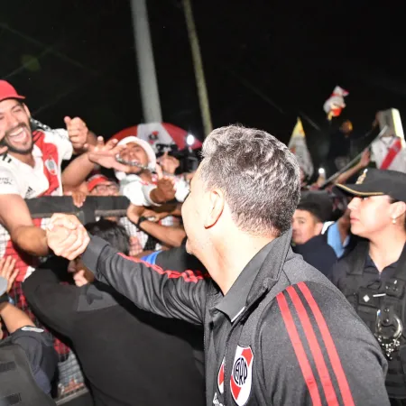 River llegó a San Martín de los Andes y va por un campeón de Libertadores con Flamengo