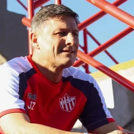 Javier Zanetti y el nuevo gesto con Talleres de Remedios de Escalada
