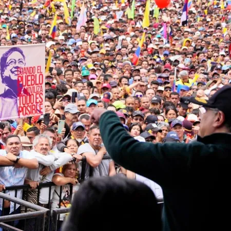 Gustavo Petro agita la calle contra Estados Unidos: el objetivo oculto detrás de las marchas