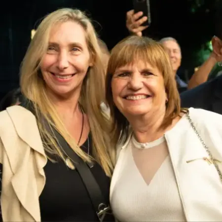 Patricia Bullrich, Karina Milei y una noche de teatro que dejó varias lecturas políticas
