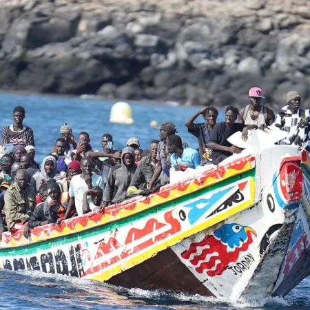 Canarias recibe migrantes desde rutas más largas y peligrosas del África occidental