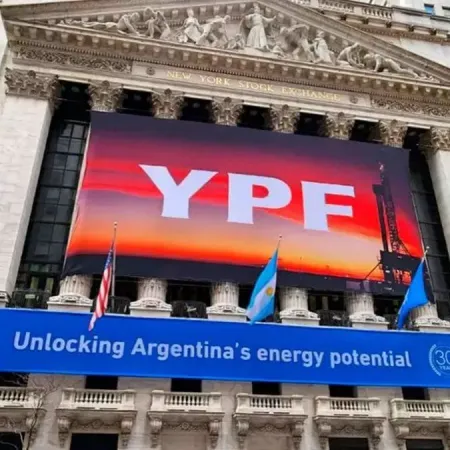 Burford Capital redobla la presión por YPF y el Gobierno habla de hostigamiento