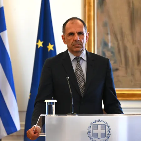 Grecia evalúa ampliar sus aguas en el Egeo y reabre un viejo conflicto con Turquía