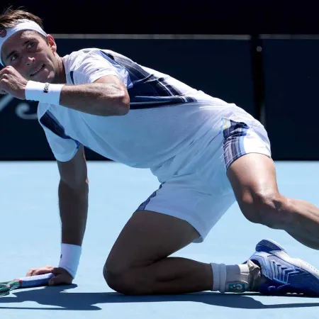 Cerúndolo y Etcheverry arrancaron con el pie derecho en el Australia Open