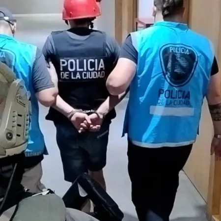 Detuvieron en Barracas a un prófugo vinculado a la organización "El Patrón del Norte"