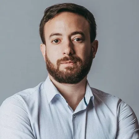 Javier Milei en el Foro de Davos: la estrategia combativa que celebra Agustín Laje