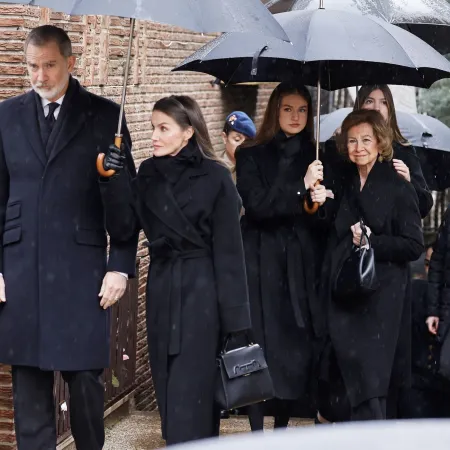 Los Reyes expresaron condolencias por el accidente de Adamuz desde Grecia