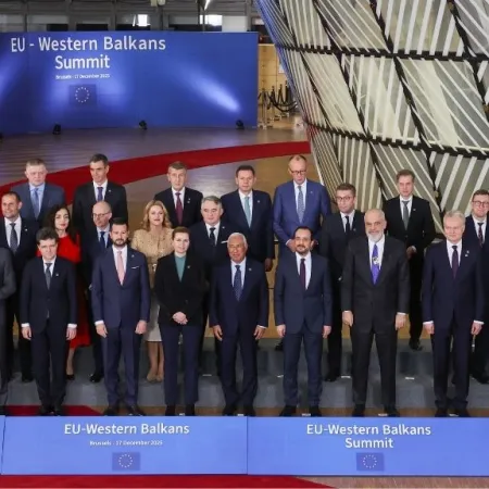 Trump reaviva la disputa por Groenlandia y amenaza con aranceles a Europa