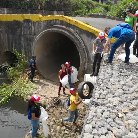 Lluvias sin freno en Costa Rica: el operativo municipal que cambia las calles