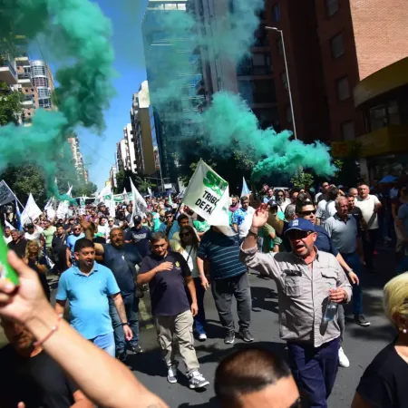 Estatales profundizan las protestas en Córdoba y apuntan contra Llaryora y Milei