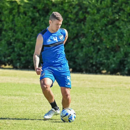 Gianfranco Joannaz, el jugador de Almagro que busca club por Facebook