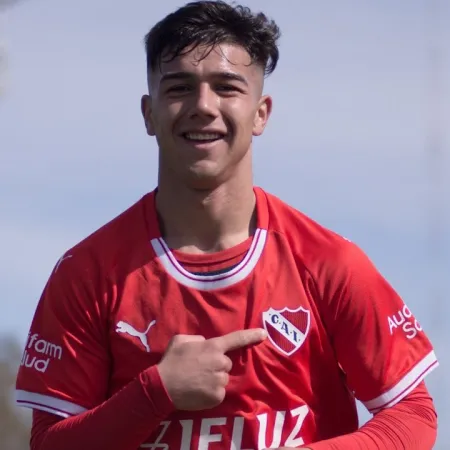 Enzo Taborda deja Independiente: el club al que se va para jugar la Copa Sudamericana