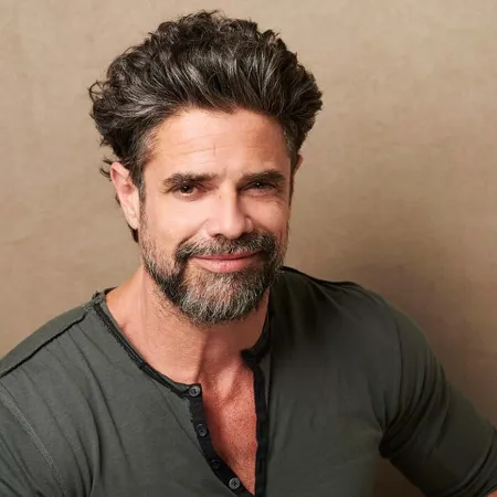 "Buen día guapa": la canción de Luciano Castro